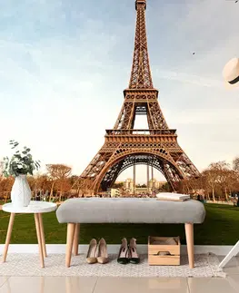 Samolepící tapety Samolepící fototapeta slavná Eiffelova věž