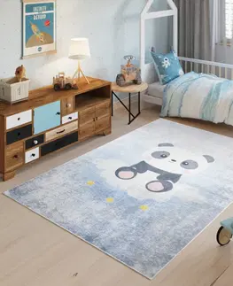 Dětské koberce Dětský koberec s roztomilou pandou na obláčku Šířka: 140 cm | Délka: 200 cm