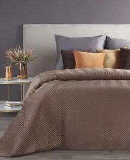 Luxusní oboustranné přehozy na postel Hnědý oboustranný přehoz na postel s dekoračním prošíváním