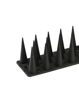 Lapače a odpuzovače Plastové ochranné hroty proti ptákům černá, 44,5 x 3,7 cm, 4 ks