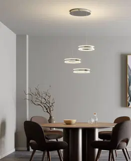 Závěsná světla Lucande Závěsná LED lampa Lyani, 3 kruhy, různá výška