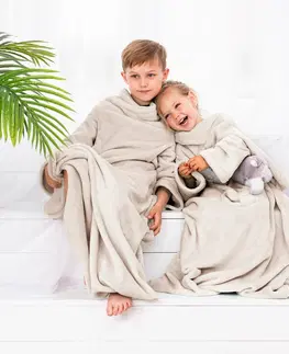 Dětské deky Decoking Deka s rukávy Lazy Kids krémová, 90 x 105 cm