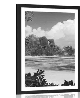 Černobílé Plakát s paspartou nádherná pláž na ostrově La Digue v černobílém provedení