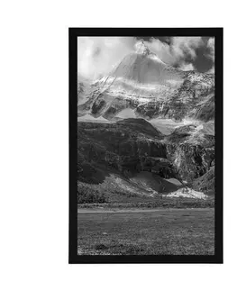 Černobílé Plakát majestátní horská krajina v černobílém provedení