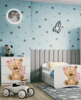 Dětské postýlky Kocot kids Dětská postel Babydreams méďa s kytičkami bílá, varianta 70x140, se šuplíky, bez matrace