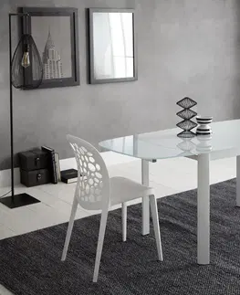 Designové a luxusní jídelní stoly Estila Moderní oválný rozkládací jídelní stůl Loanne ze skla v lesklé bílé barvě 120(180)cm