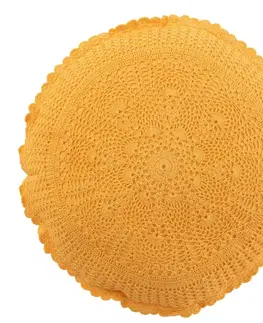 Dekorační polštáře Žlutý kulatý bavlněný polštář s krajkou Lace ochre - Ø 38*12cm J-Line by Jolipa 23073