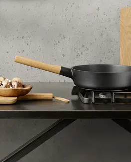 Pánve nepřilnavé EVA SOLO Pánev na soté s dřevěnou rukojetí Nordic kitchen OE 24 cm