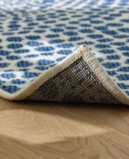 Koberce a koberečky Koberec s grafickým tečkovaným vzorem