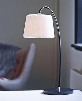 Stolní lampy LE KLINT LE KLINT Snowdrop - stolní lampa papír bílá