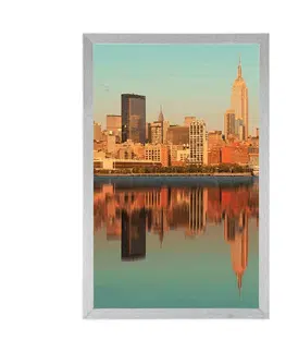 Města Plakát okouzlující New York v odrazu ve vodě