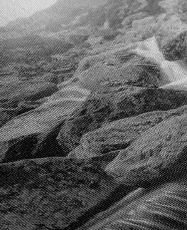 Černobílé obrazy Obraz vysokohorské vodopády v černobílém provedení