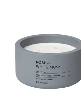 Svíčky Vonná svíčka ze sojového vosku Rose & White Musk velká FRAGA BLOMUS