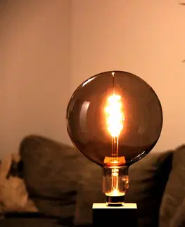 Chytré žárovky tint Müller Licht tint white LED globe E27 4,9 W zlatá