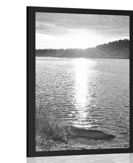 Černobílé Plakát západ slunce nad jezerem v černobílém provedení