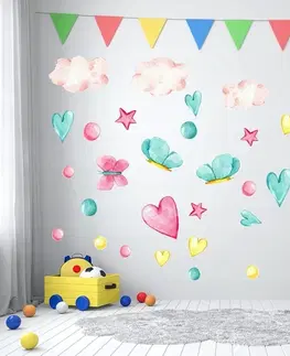 Pohádkové postavičky Krásna detská nálepka na stenu dievčatko s balónmi