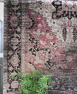 Koberce a koberečky Černo-malinový koberec Vintage - 200*300cm Collectione 1