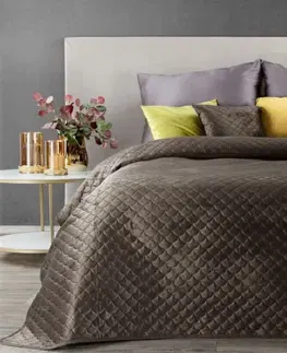 Jednobarevné přehozy na postel Elegantní jednobarevný přehoz hnědé barvy s prošíváním