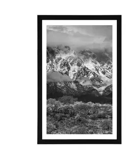 Černobílé Plakát s paspartou jedinečná horská krajina v černobílém provedení