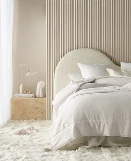 Jednobarevné přehozy na postel Béžový přehoz Noemi se střapci 170 x 210 cm
