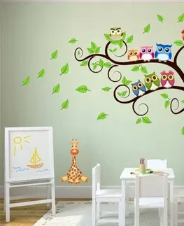 Zvířátka Krásná nálepka na zeď do dětského pokoje sovičky na stromě