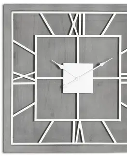Stylové a designové hodiny Estila Moderní jedinečné čtvercové nástěnné hodiny Stormhill s římskými číslicemi stříbrné barvy 60cm