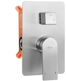 Sprchy a sprchové panely REA Podomítkový sprchový set s instalačním boxem Verso stříbrný - podomítková baterie, dešťová a ruční sprcha