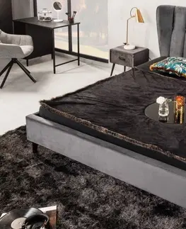 Luxusní a stylové postele Estila Designová šedá manželská postel Alva v retro sametovém provedení s černými nožičkami 215cm