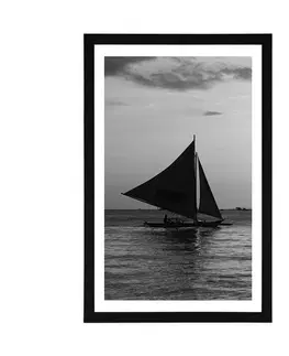 Černobílé Plakát s paspartou nádherný západ slunce na moři v černobílém provedení