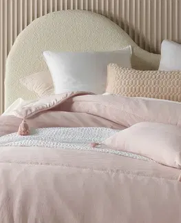 Jednobarevné přehozy na postel Růžový přehoz Noemi se střapci 240 x 260 cm