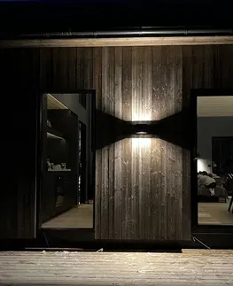 Venkovní nástěnná svítidla The Light Group SLC Shadow LED venkovní nástěnné up/down 2x Schuko