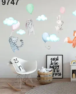 Zvířátka Dětská dekorační nálepka na zeď zvířátka s balony
