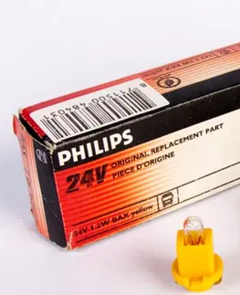 Autožárovky Philips BAX 8,5d/2 Yellow 24V 24029CP