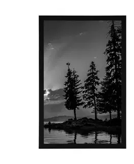 Černobílé Plakát horské jezero v černobílém provedení