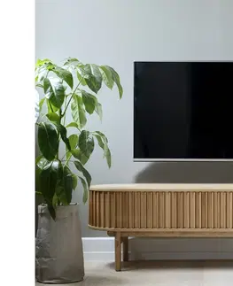 TV stolky Furniria Designový TV stolek Wally 160 cm přírodní dub