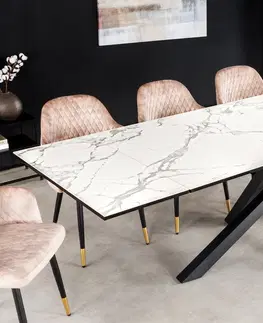 Designové a luxusní jídelní stoly Estila Rozkládací obdélníkový jídelní stůl Ceramia s bílou deskou s designem mramoru as černýma zkříženýma nohama 180 cm