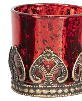 Svícny Červený skleněný svícen na čajovou svíčku s kovovým zdobením -Ø  5*5 cm Clayre & Eef 6GL2633