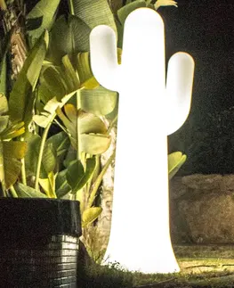 Venkovní osvětlení terasy Newgarden Newgarden Pancho LED stojací lampa bílá s dobíjecí baterií