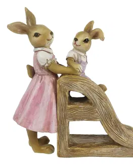 Velikonoční dekorace Velikonoční dekorace králíků u skluzavky - 14*6*15 cm Clayre & Eef 6PR3280