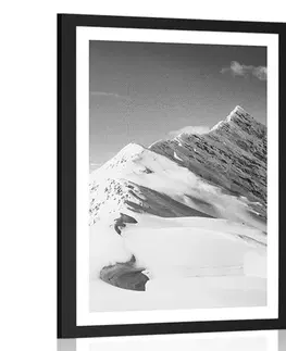 Černobílé Plakát s paspartou zasněžené pohoří v černobílém provedení