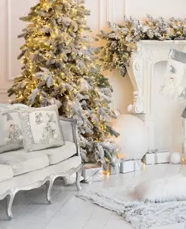 Vánoční dekorace Třpytivá bíle stříbrná vánoční kozačka se Santa Clausem