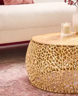 Designové a luxusní konferenční stolky Estila Designový kulatý konferenční stolek Hoja s kovovou konstrukcí zlaté barvy 75cm