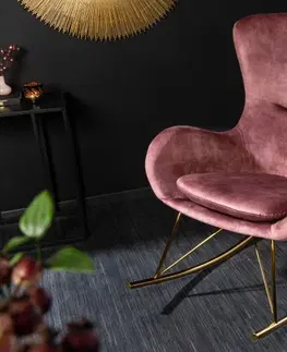 Luxusní a designová křesla a fotely Estila Art deco designové houpací křeslo Foamin s růžovým sametovým čalouněním a zlatou podstavou 99cm