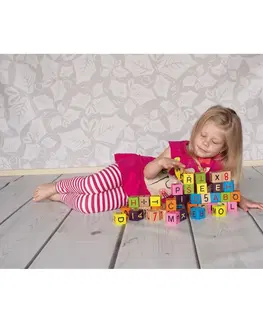 Dřevěné hračky Woody Barevné kostky s písmeny a čísly, 40 ks