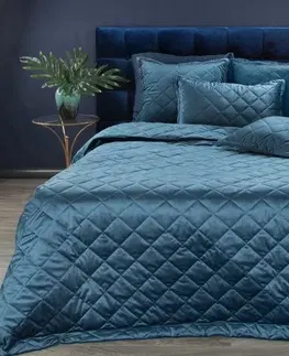 Jednobarevné přehozy na postel Přehoz na postel z lesklého sametu tmavě modré barvy
