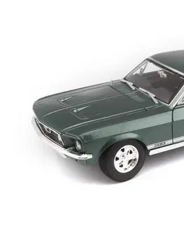 Hračky MAISTO - 1967 Ford Mustang Fastback, metal zelená, 1:18