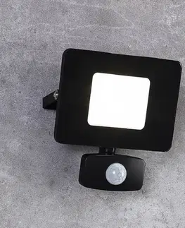 Venkovní nástěnná svítidla s čidlem pohybu EGLO Faedo 3 LED venkovní reflektor, senzor, černá, 20W
