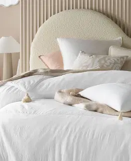 Jednobarevné přehozy na postel Bílý přehoz Noemi se střapci 170 x 210 cm