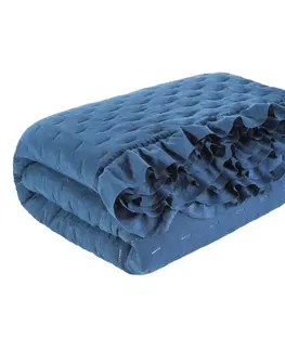 Jednobarevné přehozy na postel Stylový přehoz do ložnice v modré barvě
