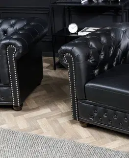 Luxusní a designová křesla a fotely Estila Kožené křeslo Chesterfield v černém provedení s designovým stříbrným zdobením 73cm